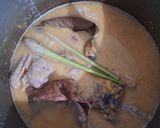 Foto langkah ke 4 dari resep Ayam Kampung Ungkep.