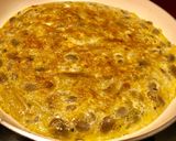 Foto del paso 7 de la receta Tortilla : habitas y ajos tiernos