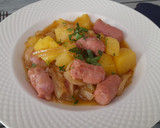 Foto del paso 4 de la receta: Salchichas frescas con patatas