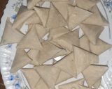 A picture of step 4 of Mini Chicken cheese samosas.