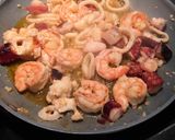 Foto del paso 5 de la receta: Cazuela de mariscos