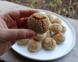 صورة لخطوة 4 من وصفة بسكويت السمسم التركي 🇹🇷 susamli kurabiye