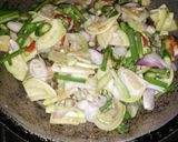 Foto langkah ke 4 dari resep Sambal Terong Mix ikan Pari Khas Sasak.