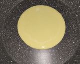 Foto langkah ke 5 dari resep Pancake teflon simpel.
