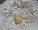 Foto del paso 2 de la receta: Medialunas Esponjosas con Grasa y Manteca