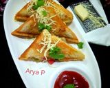 चीजी आलू टोस्ट सैंडविच (Cheesy aloo toast sandwich recipe in hindi) रेसिपी चरण 4 फोटो