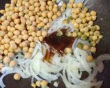 Foto del paso 1 de la receta: Garbanzos con salchichas barbacoa