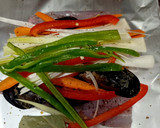 Foto del paso 2 de la receta: Corvina en su jugo, con verduras