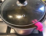 Foto del paso 2 de la receta: Aguamiel de piña 🍯🍍