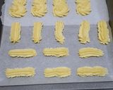 Foto langkah ke 4 dari resep Butter cookies.