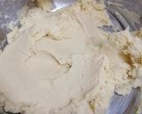 Gambar langkah 2 resipi Butter Cookies 3 Bahan.