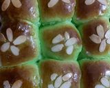 Foto langkah ke 7 dari resep Roti Sobek Pandan Melaka.