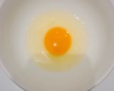 Foto langkah ke 2 dari resep Omelette Mie kriuk.