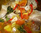 Foto langkah ke 7 dari resep Ikan nila Kuah pindang kemangi.