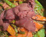 Foto del paso 4 de la receta: Arroz con hígados de conejo