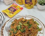 Foto langkah ke 6 dari resep Mie Goreng Pedas.