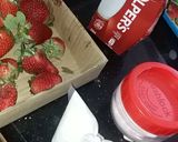 A picture of step 1 of Strawberry Smoothie.