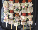 Foto del paso 3 de la receta: Brochetas de emperador y gambas