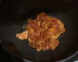 Gambar langkah 2 resipi Daging Goreng Kunyit Basah-basah.