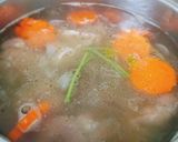 Hình bước làm 4 của món Canh nấm mèo cuộn chả cá