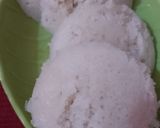 A picture of step 5 of Suji ki idli.
