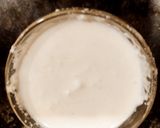 A picture of step 2 of Almond Rose Milk Shake.