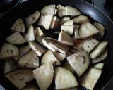 Foto del paso 3 de la receta: Pizza de berenjenas con melao de panela a la sartén!!!🤔🍆🧀🍕🍯🍆🧀🍕