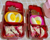 Foto langkah ke 3 dari resep Bekal Daycare Paud - Bekal TK - Telur, puding, bolu.