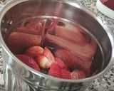 Strawberry Milkshake in tamil(ஸ்ட்ராவ்பெர்ரி) ரெசிபி ஸ்டேப் 1 புகைப்படம்