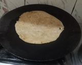 A picture of step 5 of Garlic Mixed Herbs Paratha.