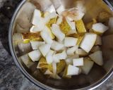 A picture of step 2 of Nashpati pickle.