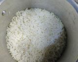 A picture of step 1 of Chicken egg fried rice.