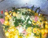 Foto langkah ke 5 dari resep Mie Kuah Daun Pepaya Jepang.