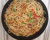 A picture of step 3 of Spaghetti Stir Fry.