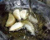 मावा गुझिया (mawa gujiya recipe in Hindi) रेसिपी चरण 4 फोटो
