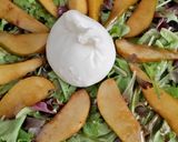 Foto del paso 6 de la receta: Ensalada de pera caramelizada y burrata