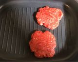 Foto langkah ke 3 dari resep 54. Homemade Beef Burger.