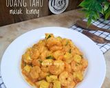 Foto langkah ke 9 dari resep Udang Tahu Masak Kuning.