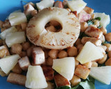 Foto del paso 10 de la receta: Ensalada de garbanzos, tofu y piña
