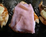 Foto del paso 7 de la receta: Pechugas a la pizza en plancheta