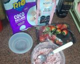 Foto del paso 1 de la receta: Bombones de frutilla y coco