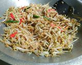 Foto langkah ke 3 dari resep Tumis Pedas Teri Nasi & Tauge.
