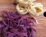 Foto del paso 1 de la receta: Fetuccini de betarraga montado en canasto de queso 🧀 parmesano