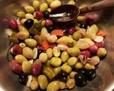 Foto del paso 5 de la receta Aceitunas morunas, con aliño urrutia picantes