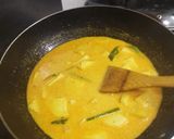 Gambar langkah 5 resipi Udang Masak Lemak Nanas.