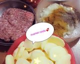 صورة لخطوة 1 من وصفة صينية بطاطس بالكفته 😋😋😋