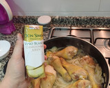Foto del paso 3 de la receta: Jamoncitos de pollo al vino 🍗