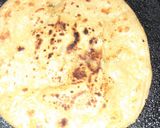 A picture of step 5 of Aloo paratha.
