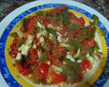 Foto del paso 7 de la receta: Pimiento verde italiano con pimiento rojo huevos fritos