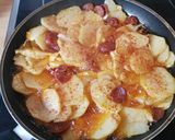 Foto del paso 7 de la receta: Patatas a lo pobre con chorizo